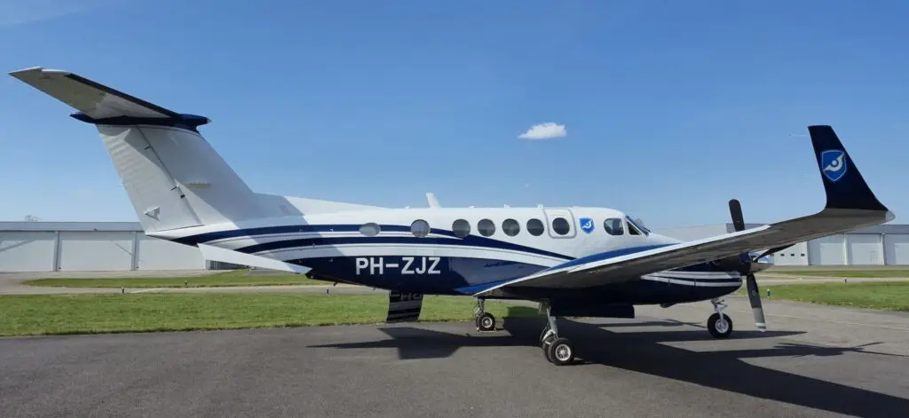King-Air-B200-Zeusch-1