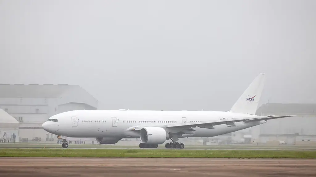 NASA-takeoff-777