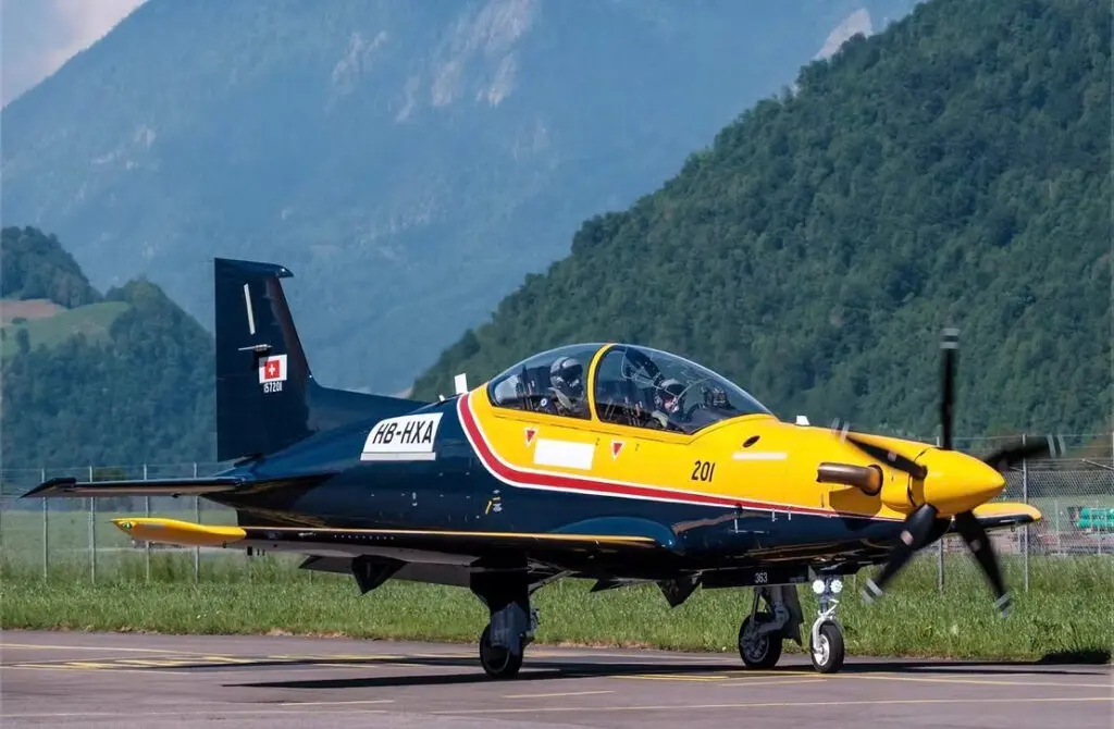 PC-21 CT-157 Siskin II