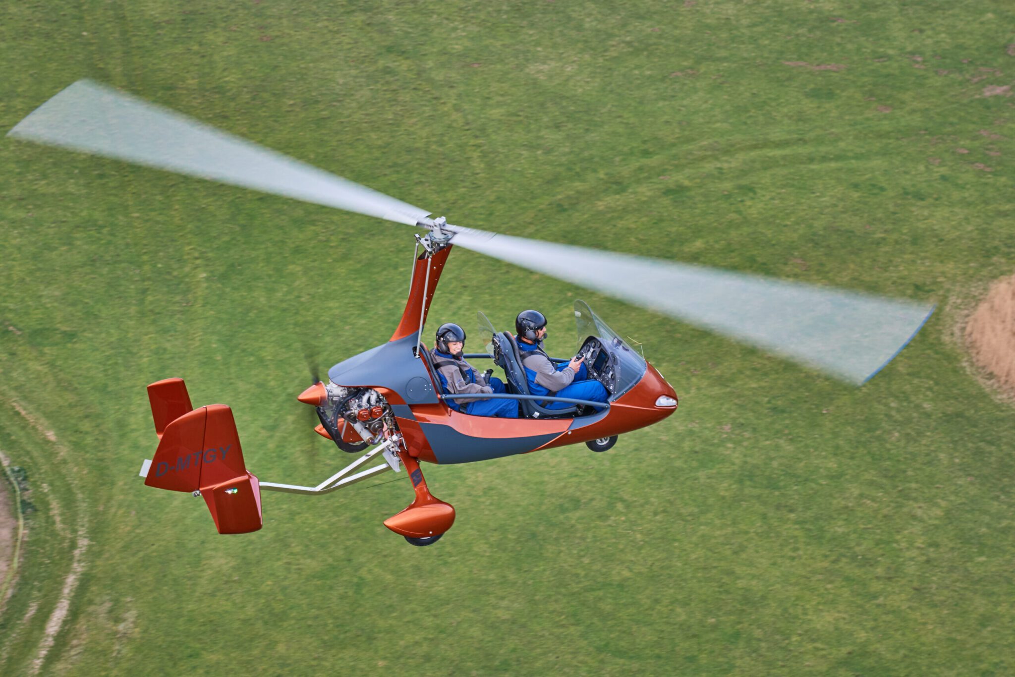 Gyrocopter en helikopter flyin EDLS • Piloot & Vliegtuig