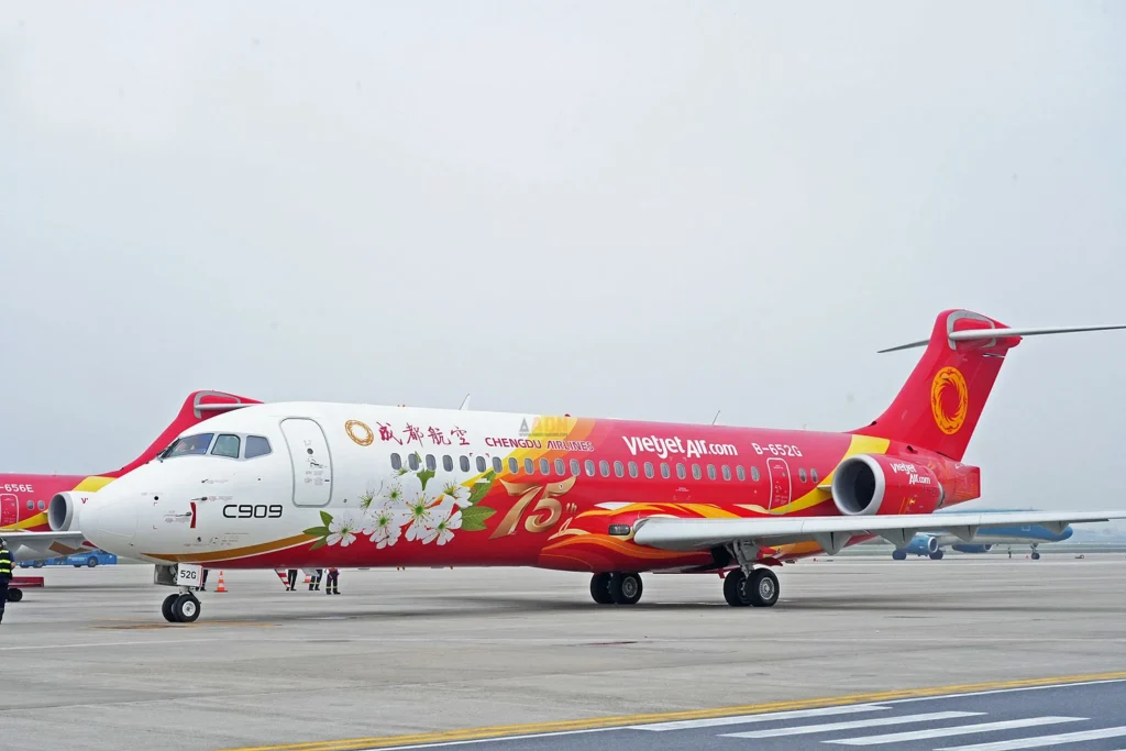 C()( VietJet