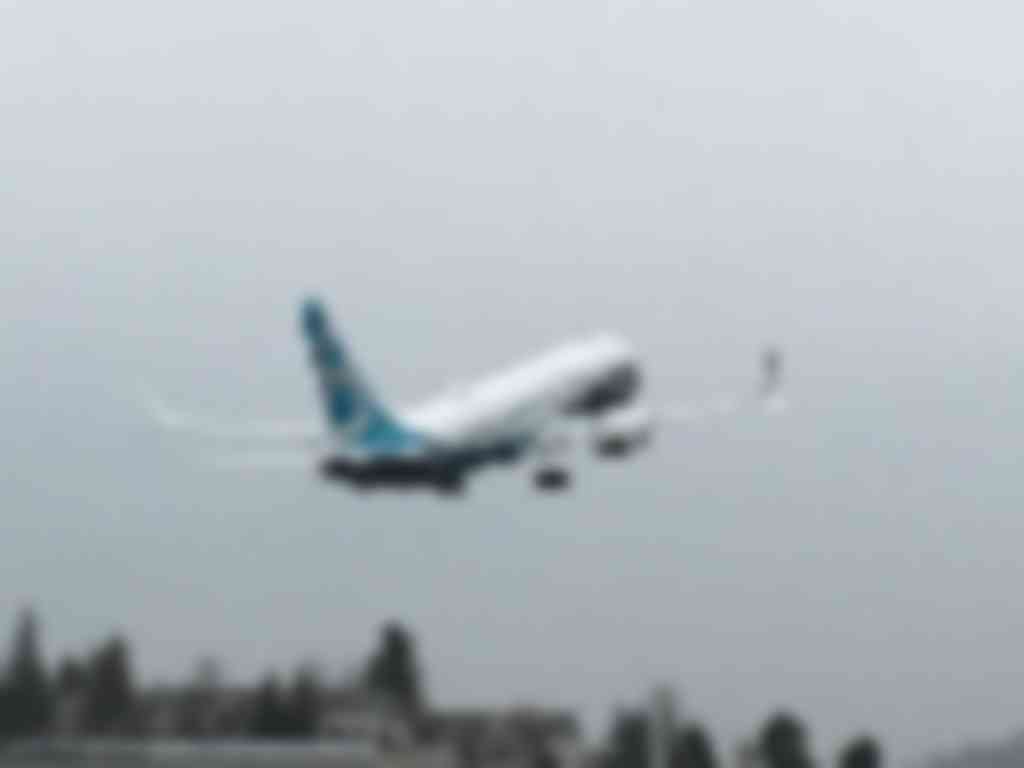 737 MAX